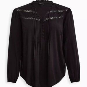 Torrid Rayon Twill Crochet Inset Top Size 1X